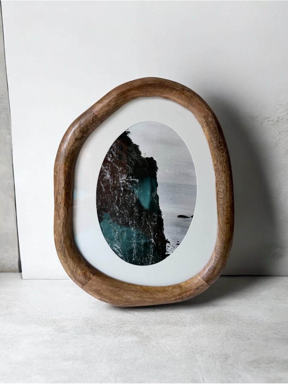 Irregular Oval Wood picture Frame 5”x7” photo